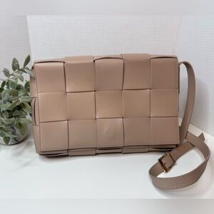 Valentina Fiore Woven Italian Leather Beige Crossbody Bag Neutral Indie Sleeze